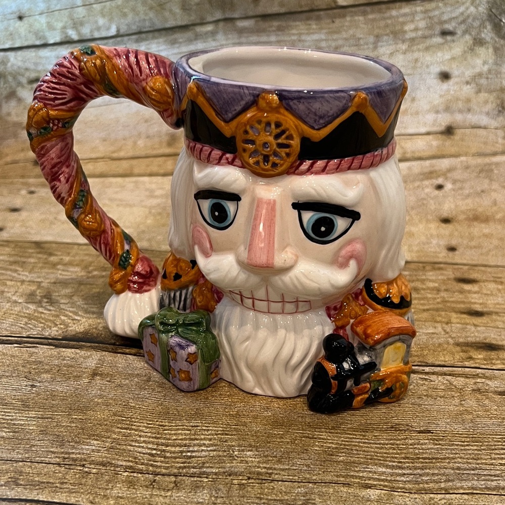 Nutcracker Mug with Handle